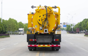 รถดูดสิ่งปฏิกูลและทำความสะอาด SINOTRUK 4x2 เกียร์ธรรมดา เครื่องยนต์ดีเซล มาตรฐานไอเสียยูโร 3 จากจีน - Product Image 5