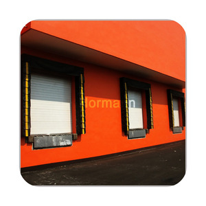 Hormann Rideau de porte rapide à brosses en PVC pour quai de chargement, moderne - Product Image 4