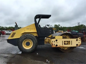 Compacteur de rouleaux vibrants haute performance BOMAG BW211D-3, prix, rouleau à tambour 211D avec composant moteur principal - Product Image 5