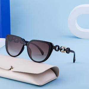 Gafas de Sol Cat Eye Fy-99114dp para Mujer, Montura de PC, Lentes Tácticas con Protección UV400, Diseño de Cadena a la Moda, Estilo Urbano, Embalaje en Bolsa - Product Image 4