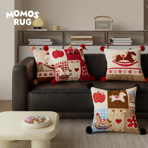 Coussin décoratif carré lavable Momos Rug Rocking Horse pour canapé et voiture, design animalier fantaisie avec pompons - Product Image 4