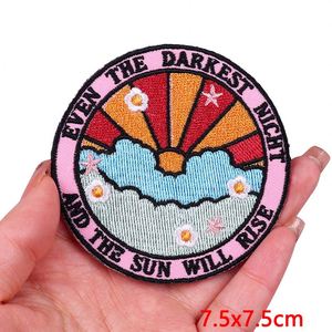 Patchs brodés thermocollants DIY à motifs de dessins animés pour vêtements, patchs personnalisés, vente en gros, patchs de haute qualité directement de l'usine - Product Image 5