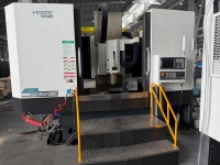 Machine de rectification et de travail universelle verticale CNC à double tête de roue série MGK28 avec structure carrée globale
