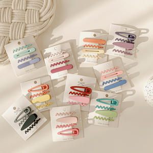 Mode nouveau Design mignon 4 pièces/<span class=keywords><strong>ensemble</strong></span> enfant alliage pince cheveux accessoires femmes épingles à cheveux rose <span class=keywords><strong>noir</strong></span> violet métal pince à cheveux <span class=keywords><strong>ensemble</strong></span> pour les filles - Product Image 2