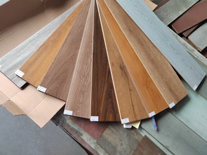 <span class=keywords><strong>Parquet</strong></span> <span class=keywords><strong>stratifié</strong></span> brun foncé 12 mm style <span class=keywords><strong>Wengé</strong></span> Teck, surface facile à nettoyer, idéal pour projets hôteliers de luxe - Product Image 2