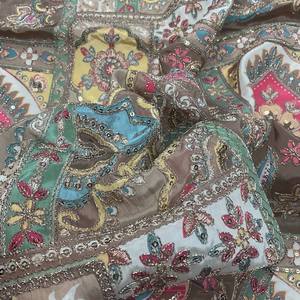 Tela Chinon con Estampado de Diseño Exclusivo |   Tela Étnica Ligera de Primera Calidad para Lehenga, Saree, Blusa e Indo-Occidental - Product Image 6