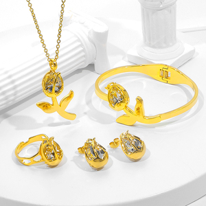 JUSNOVA, venta al por mayor, 4 piezas, conjunto <span class=keywords><strong>de</strong></span> joyería <span class=keywords><strong>de</strong></span> acero inoxidable chapado en <span class=keywords><strong>oro</strong></span> <span class=keywords><strong>de</strong></span> 18 quilates, pendientes <span class=keywords><strong>de</strong></span> circón Rosa Blanca, collar, pulsera, anillo - Product Image 1