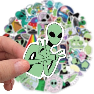 Etiqueta de <span class=keywords><strong>vinilo</strong></span> divertida <span class=keywords><strong>para</strong></span> grafiti de pared de coche, <span class=keywords><strong>pegatinas</strong></span> de Aliens, UFO, verde, <span class=keywords><strong>para</strong></span> nevera, teléfono, equipaje y portátil, 50 Uds. - Product Image 3