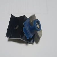 Fixations solaires ajustables larges pour panneaux photovoltaïques avec écrous et boulons, pinces intermédiaires/finales en aluminium pour fixation de panneaux solaires