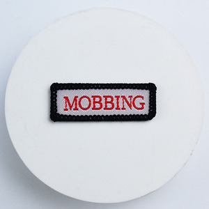 ฉลากผ้าซาตินแบบรีดติดคอสำหรับเ<span class=keywords><strong>ส</strong></span>ื้อผ้ารองเท้ากระเป๋าวั<span class=keywords><strong>ส</strong></span>ดุผ้าแบบยั่งยืนห<span class=keywords><strong>ม</strong></span>ายเลขรุ่นโลโก้ตา<span class=keywords><strong>ม</strong></span><span class=keywords><strong>ส</strong></span>ั่ง - Product Image 1