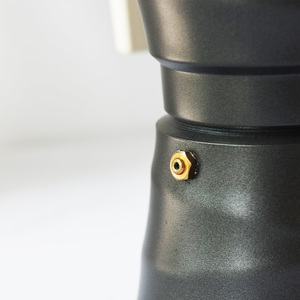 Cafetera Espresso Clásica Personalizada para Estufa, Nuevo Diseño, Cafetera Moka de Aluminio con Tapa, Estilo Europeo Ecológico para Uso Doméstico - Product Image 3