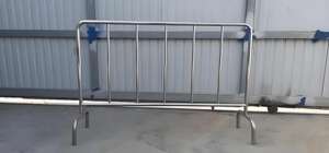 Barriera Stradale Temporanea Guardrail in Acciaio Zincato per Impieghi Gravosi per Isolamento Metropolitano Sicurezza Stradale e Controllo della Folla in Metallo - Product Image 4