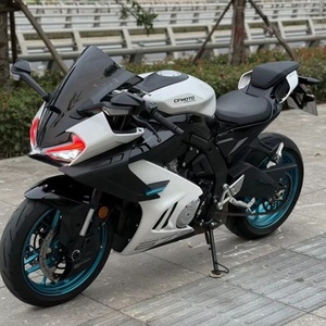 Motocicleta Deportiva Usada Supr Gasolina 675SR 675cc Refrigerada por Agua, Motor de Tres Cilindros en Línea, Apta para Conductores Experimentados - Product Image 3