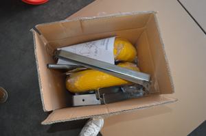 Carretilla Agrícola de 200L con Ruedas Dobles Resistentes a Pinchazos para Jardín - Product Image 3