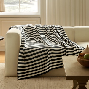 Plaid <span class=keywords><strong>de</strong></span> canapé en coton acrylique tricoté personnalisable Magic Green, motif rayé ondulé <span class=keywords><strong>noir</strong></span> et blanc, couverture <span class=keywords><strong>de</strong></span> lit pour l'hiver - Product Image 1