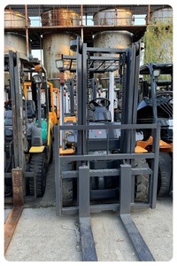 Chariot élévateur TCM d'occasion 3 tonnes pour entrepôt et conteneurs, hauteur de levage 3m-4m - Product Image 4