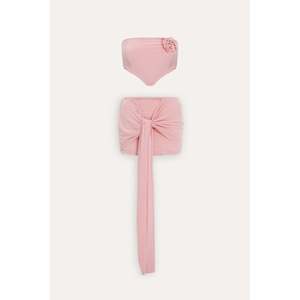 Ensemble deux pièces rose poudré, jupe et haut à double boutonnage, motif uni tissé, longueur au-dessus du genou, taille XS pour la saison printemps-hiver - Product Image 2