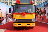 Truk Derek Flatbed FAM 4X2 Euro5 Diesel untuk Penyelamatan Jalan Raya, Laris Terjual