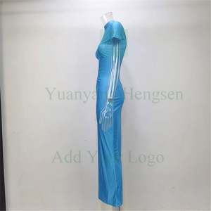 <span class=keywords><strong>Robe</strong></span> longue sexy Offre Spéciale Ins camisole col en V profond <span class=keywords><strong>robe</strong></span> décontractée pour femmes coupe ajustée <span class=keywords><strong>grossiste</strong></span> de vêtements bon marché - Product Image 1