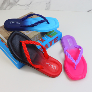 Vente directe tongs femmes mode pantoufles tongs pantoufles pour la <span class=keywords><strong>plage</strong></span> - Product Image 2