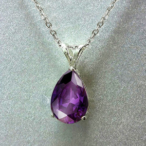 Ciondolo in Moissanite Argento 925 Taglio a Goccia con Montatura a Griffe Gioiello Classico da Donna per Uso Quotidiano - Product Image 1