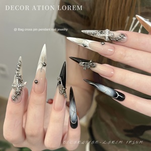 Dijes de Uñas de Aleación con Cruz Gótica y Orbe, Tachuelas Metálicas 3D de Lujo Punk para Uñas Postizas, Accesorios para Decoración de Uñas DIY - Product Image 4