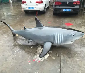 Подгонянная изготовленная модель статуи акулы скульптуры животных из стекловолокна