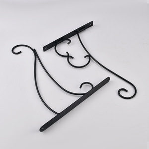 Wenzhou Platinum Link Wrought Iron <b>Wall</b> Mounted Plant Stand Black Irregular Shape <b>Display</b> Shelf For Flowers Bird Feeder Lantern - Product Image 3