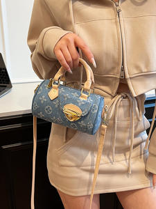 Nouvelle mode 2026 : Sac bandoulière cylindrique pour femme, style occidental, tendance transfrontalière, polyvalent, portable et populaire - Product Image 3