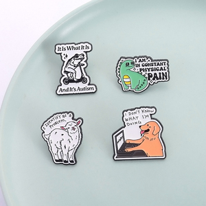 Golden Retriever lavorando non so cosa sto facendo smalto Pin costante dolore fisico dinosauro spilla risvolto distintivo gioielli - Product Image 1