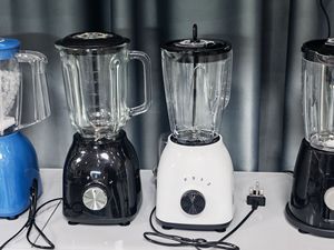 Procesador de alimentos eléctrico de doble taza de 1,5 l, molinillo de palo multifuncional, licuadora pequeña, fabricante de jugo, botón pulsador, uso doméstico, Plástico - Product Image 3