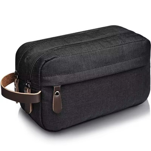 <span class=keywords><strong>Trousse</strong></span> <span class=keywords><strong>de</strong></span> <span class=keywords><strong>Toilette</strong></span> <span class=keywords><strong>de</strong></span> Voyage Suspendue Personnalisable avec Logo, <span class=keywords><strong>Grande</strong></span> Capacité, Noire, <span class=keywords><strong>pour</strong></span> Hommes – Idéale <span class=keywords><strong>pour</strong></span> la Gym et le Rasage – Sac <span class=keywords><strong>de</strong></span> Maquillage en Polyester – Vente Flash - Product Image 1