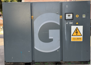 Compressore d'aria usato atlante Copco GA75 GA75 + GA55 GA45 90 GA160 75kw 90kw 160kw AtlasCopco in magazzino - Product Image 2