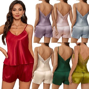 Conjunto de Pijama Casual de Satén de Seda Tejido para Mujer, Top Camisero con Tirantes Finos y Escote en V Profundo en la Espalda, Pantalones Cortos con Ribete de Encaje, Ropa de Dormir Suave Multicolor - Product Image 1