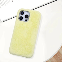 Housse de téléphone tendance en velours et fourrure chaude pour iPhone 16 15 14 Pro Étui généreux pour iPhone 11 12 13 ProMax