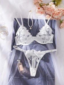 Ensemble de lingerie sexy pour femmes, soutien-gorge et culotte transparents avec broderie florale, très vendus - Product Image 2