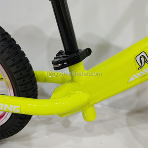 Cycle pour enfants de haute qualité pour 2 à 7 ans Vélo d'équilibre pour enfants Vélo d'équilibre en fibre de <span class=keywords><strong>carbone</strong></span> Vélo de poussée <span class=keywords><strong>Carbone</strong></span> - Product Image 4