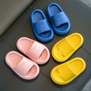 Nuevas Pantuflas de Verano para Niños al por Mayor, Pantuflas de Playa para Niños y Niñas con Suela Suave de PVC de Color Sólido - Product Image 3