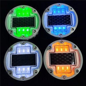 Tachuelas Reflectantes para Carreteras IL300 de 150 mm, Aluminio, IP68, 6000K, Haz de Luz de 360°, Luces Solares Integradas, Batería Recargable, Resistentes al Agua, Luz Constante - Product Image 1