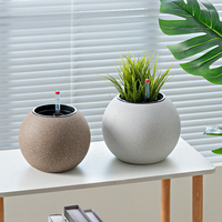 Pot de fleurs rond en plastique PP doré, finition sablée, mèche d'auto-arrosage, décoration de bureau intérieure pour plantes succulentes.