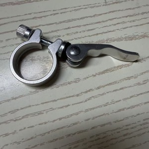 Abrazadera de sillín de aleación de aluminio, 28,6, 31,8, 34,9 mm, liberación rápida, accesorio ligero para bicicleta de montaña y carretera - Product Image 2