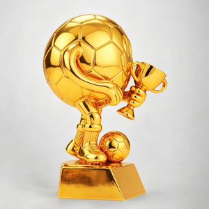 Résine personnalisée pour trophée de football plaqué or, sculptée à la main, durable, pour les meilleurs récompenses de football, cadeaux personnalisés - Product Image 4