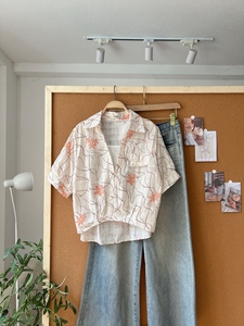 Chemisier A750 pour femme en tissu soyeux à motif floral avec empiècement en tissu T-shirt, col rabattu, coupe standard, décontracté, printemps-été - Product Image 6