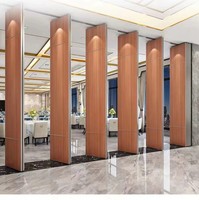 Cloison Modulaire en Aluminium Moderne, Porte Pliante Coulissante, Fixation au Plafond, Écologique, Durable, pour Hôtel, Salle de Sport, Salle de Banquet, Bureau