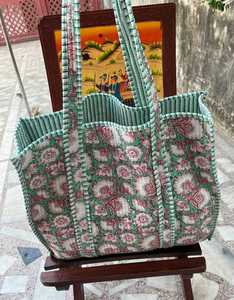 Bolso de Mano Acolchado de Algodón, Ligero, con Estampado Étnico, Asas Resistentes, para Viajes y Compras - Product Image 1