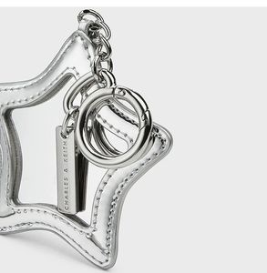 Porte-clés <span class=keywords><strong>miroir</strong></span> en cuir PU avec fleur, porte-clés élégant en alliage, <span class=keywords><strong>miroir</strong></span> de maquillage à cadre floral rose pour filles - Product Image 2