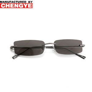 Gafas de Sol Metálicas Sin Montura Ligeras de Primera Calidad para Unisex con <span class=keywords><strong>Lentes</strong></span> de Nailon UV400, Monturas Cuadradas, Almohadillas Nasales Ajustables y Logotipo Personalizado - Product Image 1
