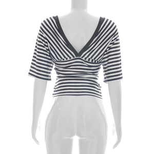Viviblook C26TP138 Camiseta informal de verano para mujer, nueva ropa de calle, camiseta sexy con cintura ceñida y cuello en V profundo, camiseta de manga corta - Product Image 3