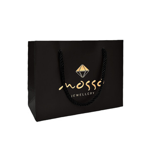 Sac de shopping en papier noir artisanal de luxe, écologique, recyclable, avec logo imprimé personnalisé et poignée en ruban, pour bijoux et cadeaux - Product Image 4