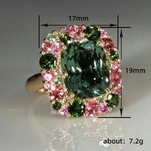 Anello con Design Quadrato Verde Smeraldo Stile Vintage per Donne - Product Image 6
